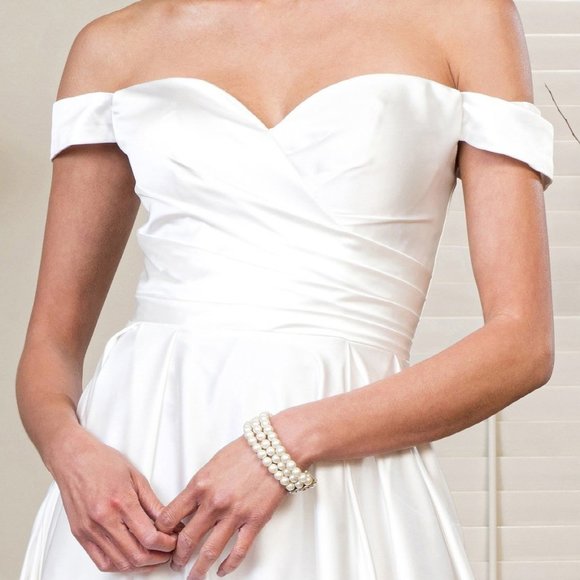 IVORY Pleated Waistline Sweethearted Cut-Away Shoulder Satin A-Line Dress gl